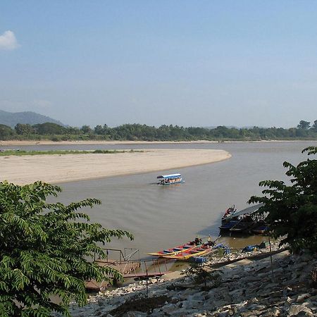 Oyo 359 Golden Nakara Place Chiang Saen Εξωτερικό φωτογραφία